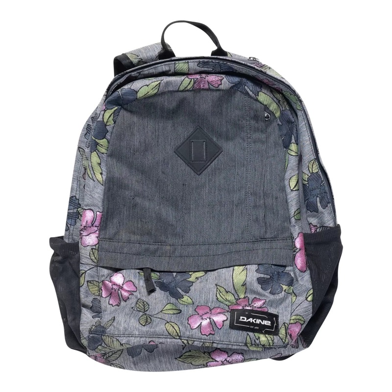 Dakine Essentials 22L Backpack