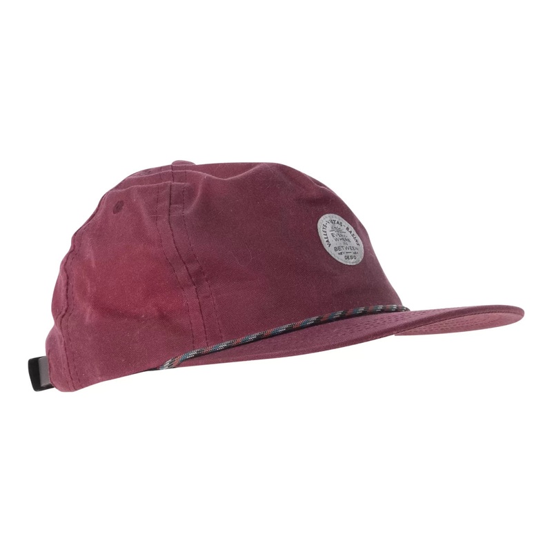 Deso 5-Panel Strapback Hat